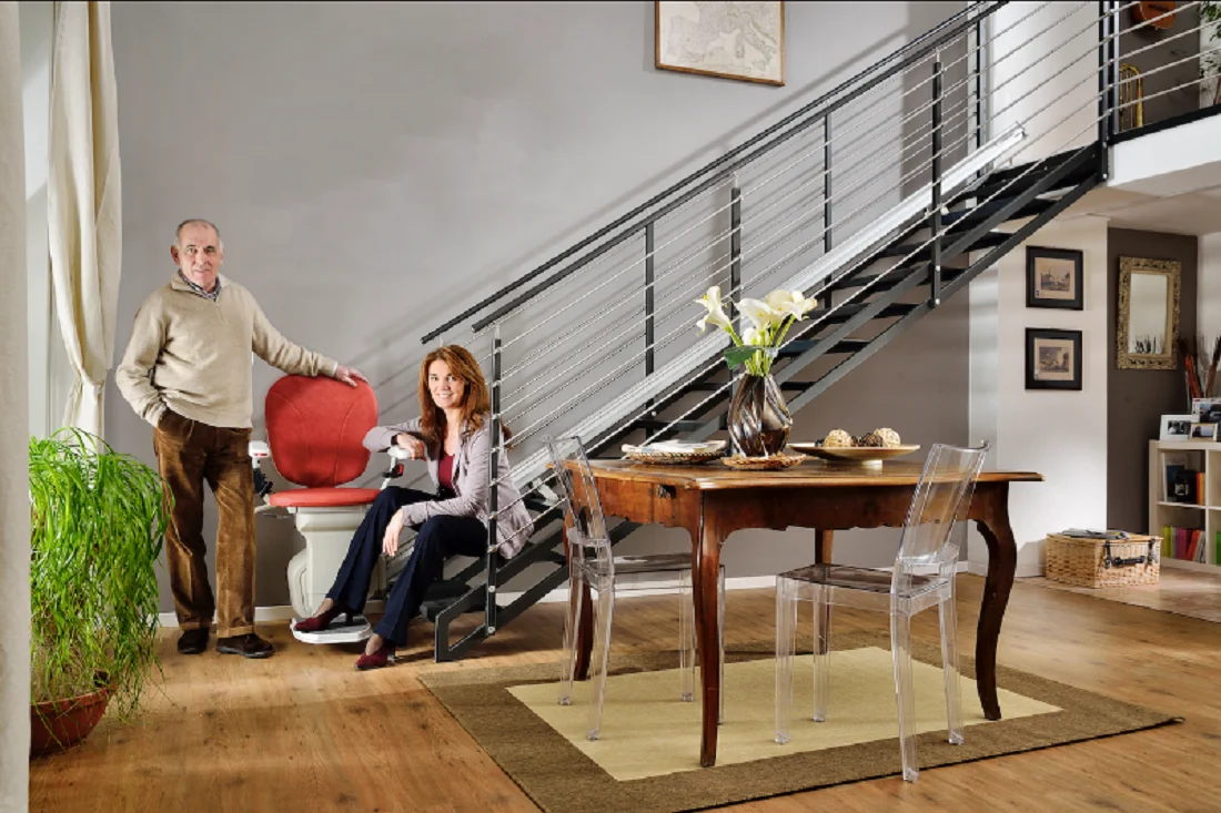 Amada-Asansor-Merdiven-asansoru.png Koltuklu merdiven asansörü